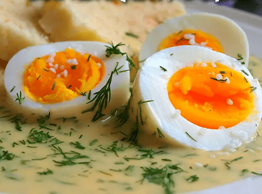 Salsa cremosa all’aneto con uovo: il tocco scandinavo per i tuoi piatti”