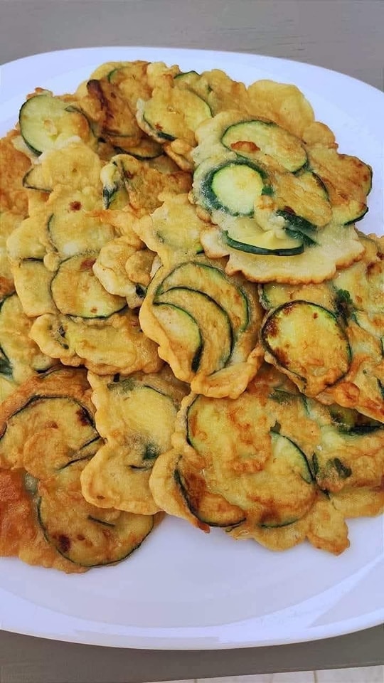 Frittelle di Zucchine alla Calabrese: Un Morso d’Amore dal Sud”
