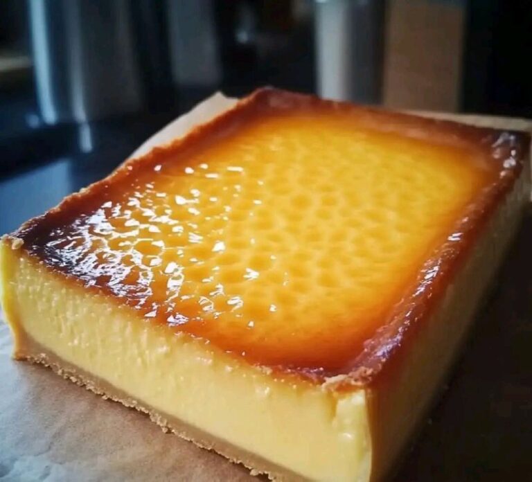 Torta Flan Magica: Il Dolce Crema e Sofficità in un Solo Morso"