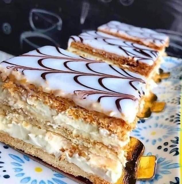 Millefeuille alla Crema Pâtissière e Dulce de Leche: Un Dolce Francese con un Tocco Latino