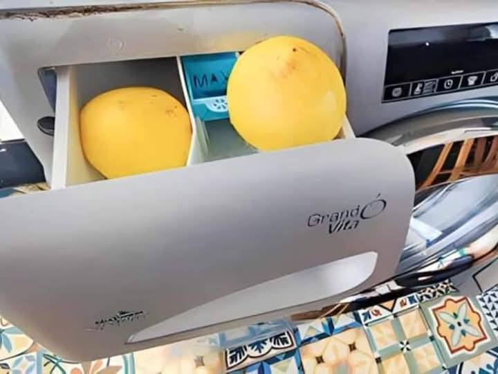 "Il Segreto dei 2 Limoni: Il Trucco Naturale per un Bucato Profumato, Pulito e Senza Calcare!"