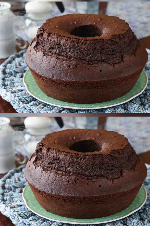 Torta Soffice al Cioccolato: Il Dolce che Si Scioglie in Bocca!”