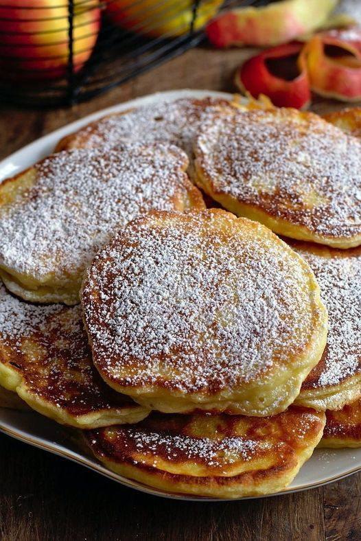 Delizie Dorate: Frittelle alla Ricotta e Mela con Profumo di Vaniglia"