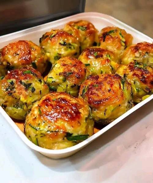 Polpette di Zucchine al Forno: Lo Sfizioso Antipasto Leggero che Sorprende Tutti"