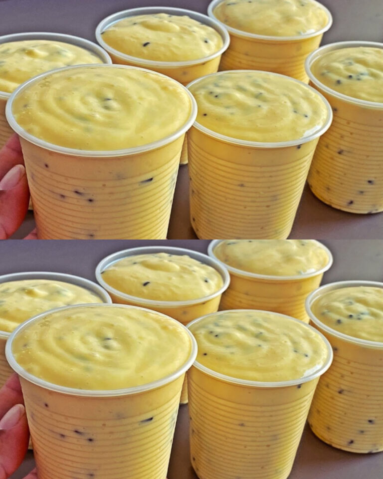 Frullato Cremoso al Frutto della Passione con Latte Condensato e Gocce di Cioccolato: Delizia da Gustare Fredda!