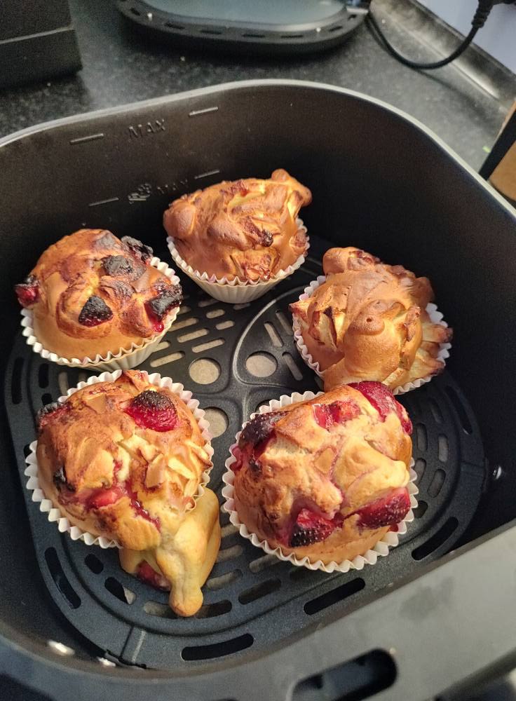Muffin alla Frutta Soffici e Golosi: Una Dolce Coccola Fatto in Casa"