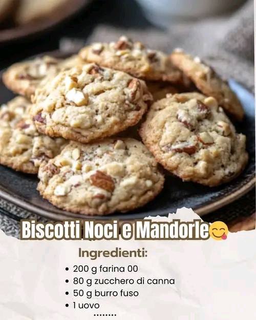 Biscotti Croccanti alle Noci e Mandorle: Il Perfetto Equilibrio tra Dolcezza e Croccantezza