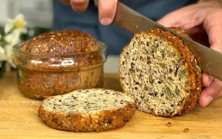 Pane Rustico ai Semi: Ricetta Artigianale per un Gusto Inconfondibile