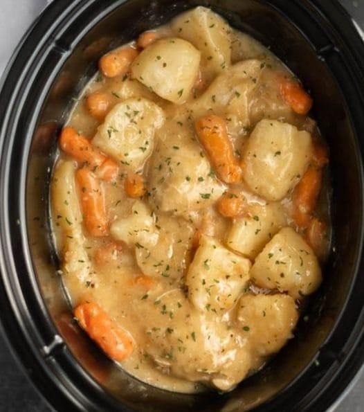 Pollo e Patate Ranch in Crockpot: Comfort Food che si Prepara da Solo