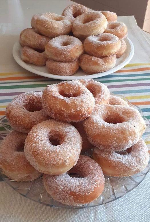 Ciambelle soffici come una nuvola – il segreto per una colazione da sogno! 