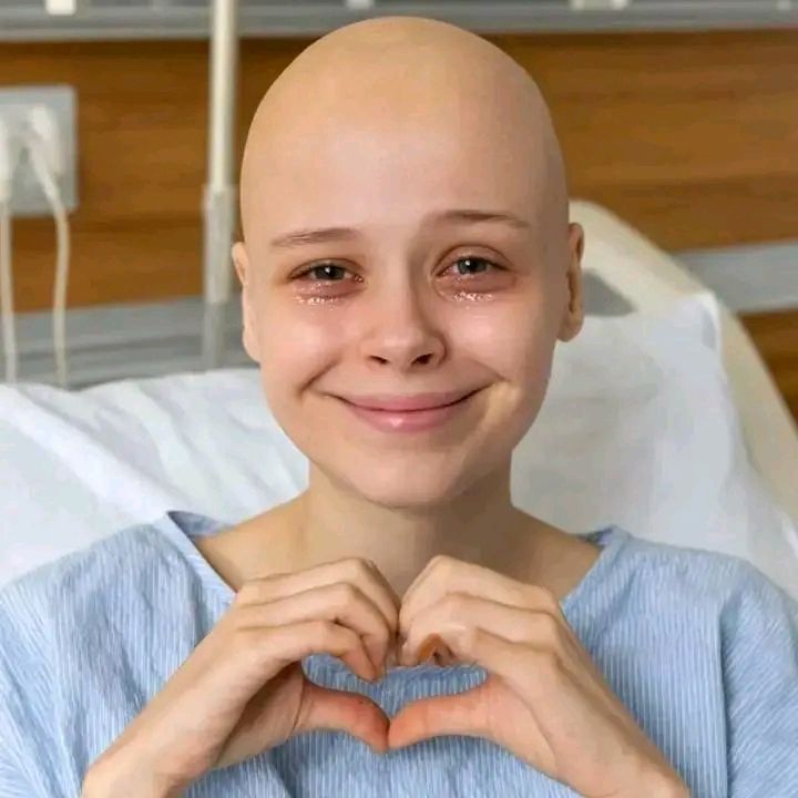 Fine della chemio! Mia moglie ha vinto la sua battaglia più difficile. 💖 Oggi celebriamo la vita, la speranza e la sua forza infinita.