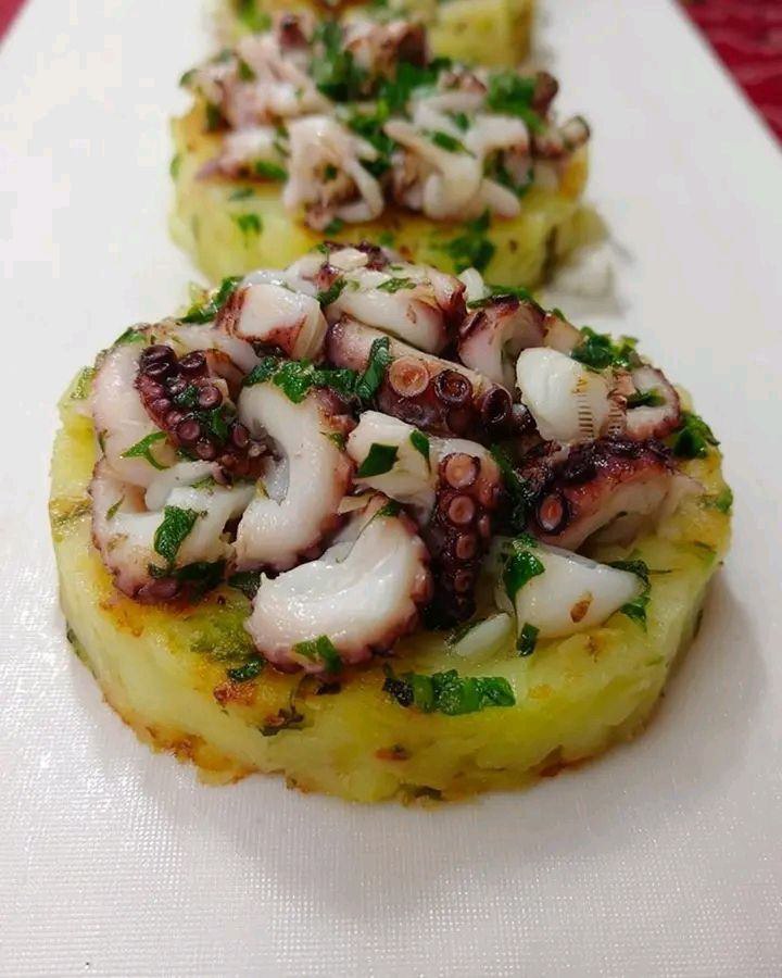 Tortino di Patate con Polpo: Un Piatto Saporito e Raffinato che Conquista Tutti