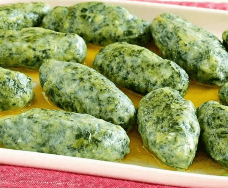 Solo ricotta, 1 uovo, formaggio e spinaci! Si preparano in 10 minuti e sono buonissimi per un pranzo veloce e saporito: