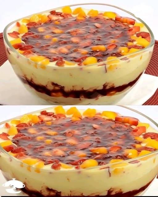 Panettone e pavé di frutta fresca: un dessert sofisticato e facile, perfetto per le occasioni speciali.