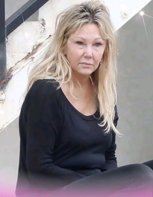 È difficile da credere, ma negli anni '90 tutti gli uomini impazzivano per lei; era considerata una delle donne più belle del mondo. Oggi, in pochi la riconoscono. Sai chi è? La riconoscerai non appena la vedrai da giovane…