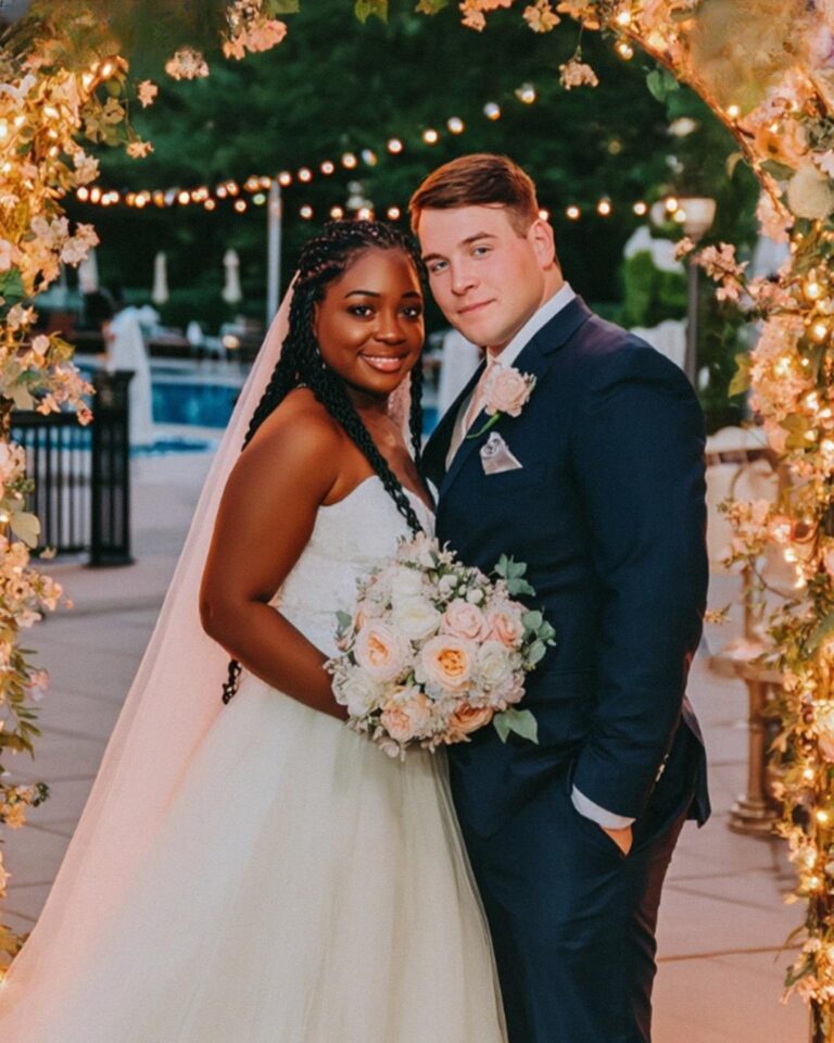 I miei suoceri ci hanno lasciato perché non vivevamo come si aspettavano; cinque anni dopo si sono presentati e non riuscivano a smettere di piangere.