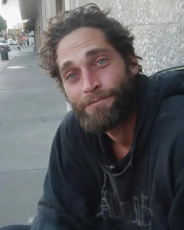 Ho sposato un senzatetto per infastidire i miei genitori – un mese dopo sono tornata a casa e sono rimasta scioccata da quello che ho visto