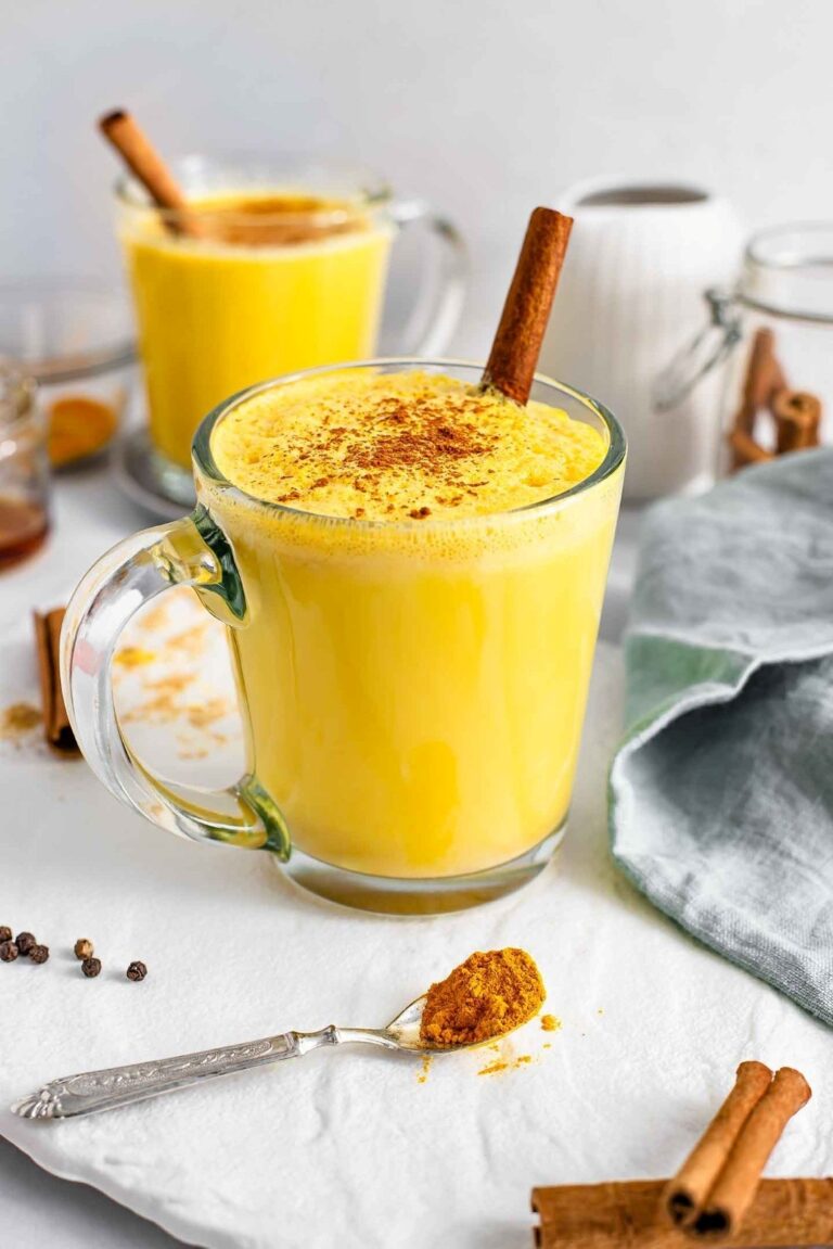 LA BEVANDA PIÙ RISCALDANTE dell'inverno ❄️ Golden Milk, una bevanda delicata e riscaldante 💛✨